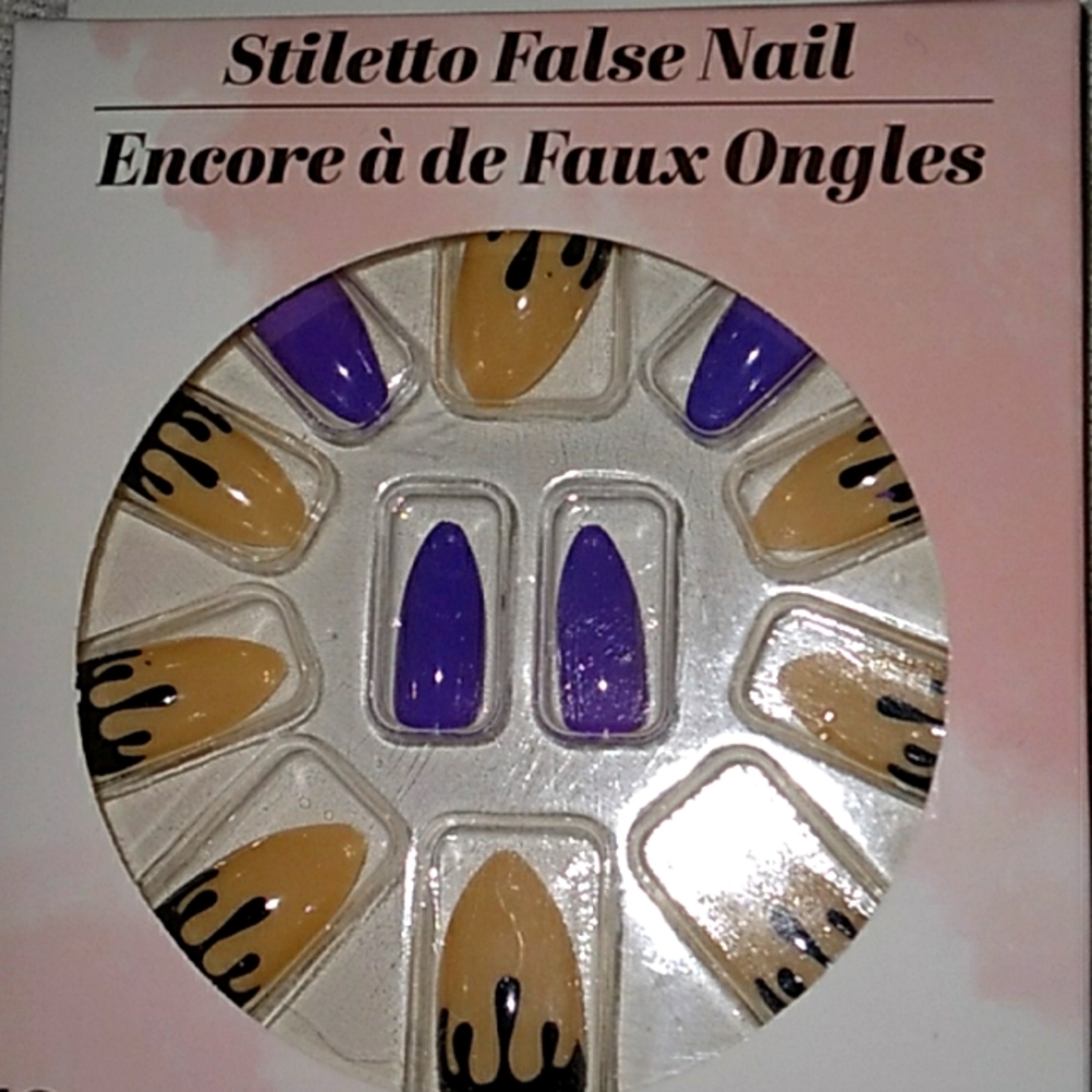 Custom drip stiletto nails